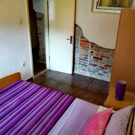 Jelavic Apartment *